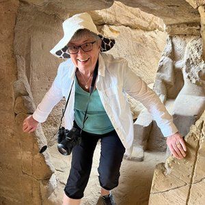 Meet your Posher, Joan